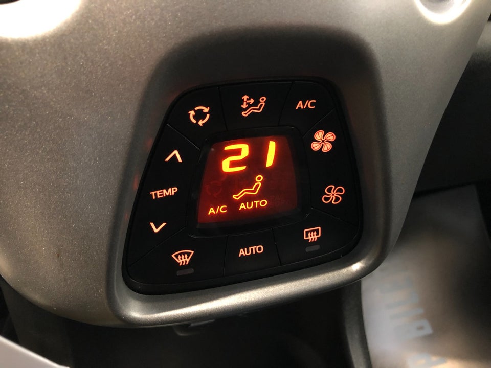 Toyota Aygo 1,0 VVT-i x-pression 5d