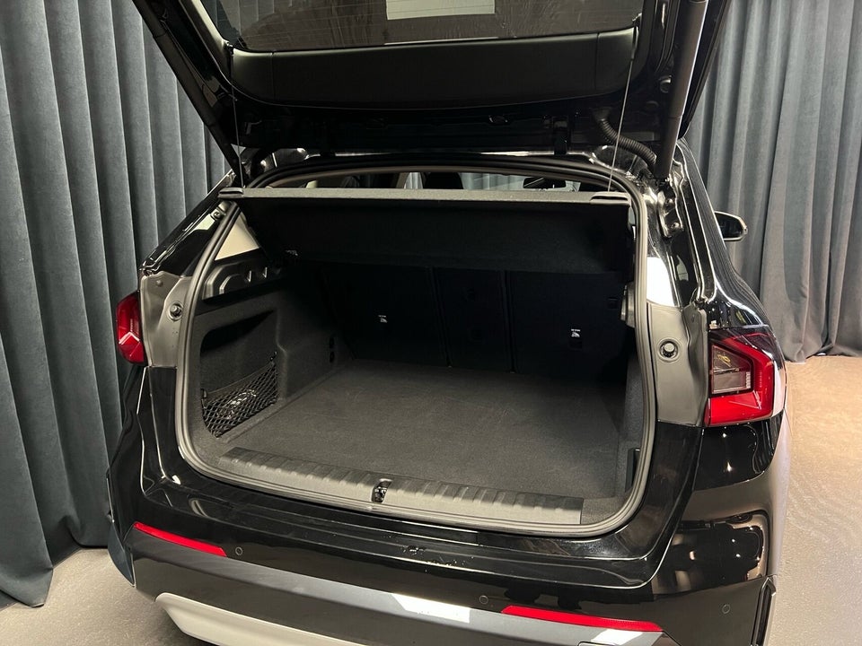 BMW iX1 eDrive20 X-Line 5d