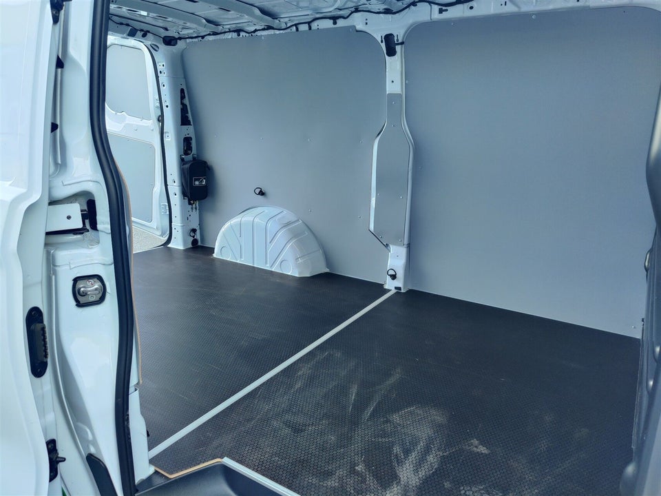 Ford E-Transit Custom 320L 64 Trend