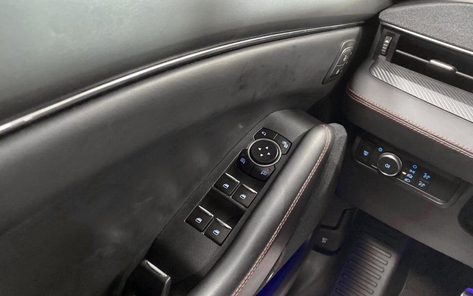 Ford Mustang Mach-E 88 Extended Range AWD 5d