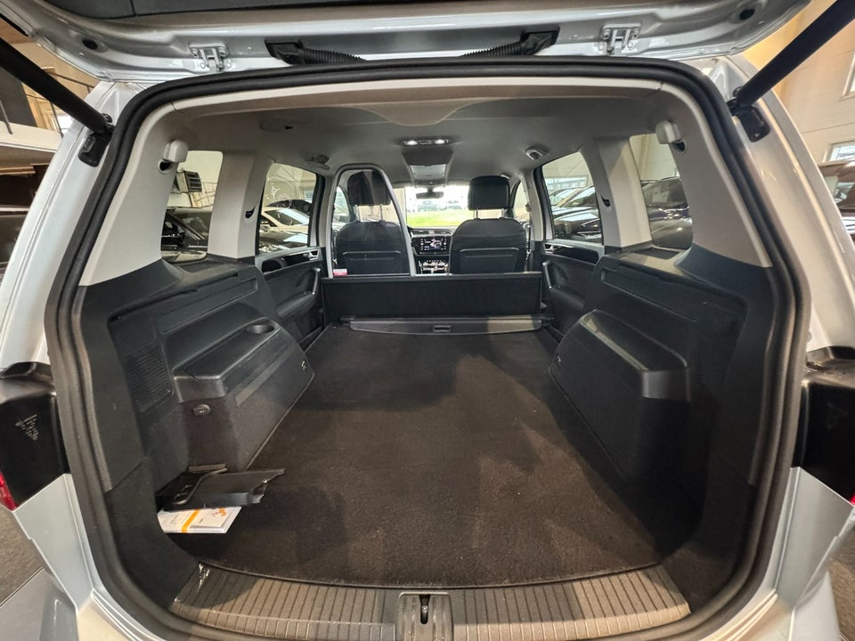 VW Touran 2,0 TDi 150 Highline DSG Van 5d