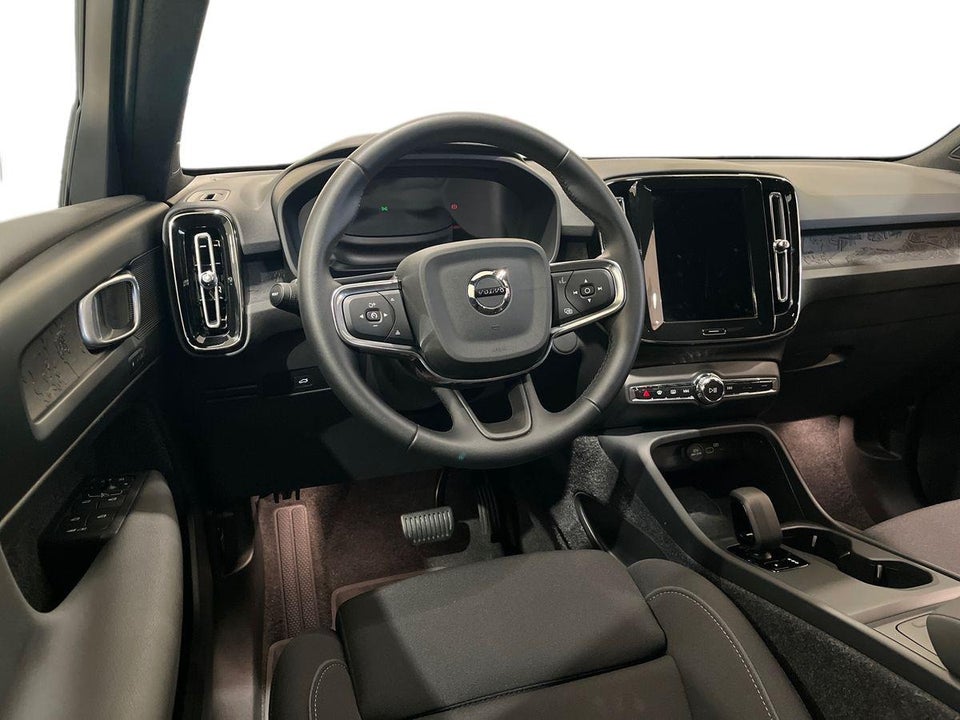 Volvo EX40 Extended Range Plus 5d