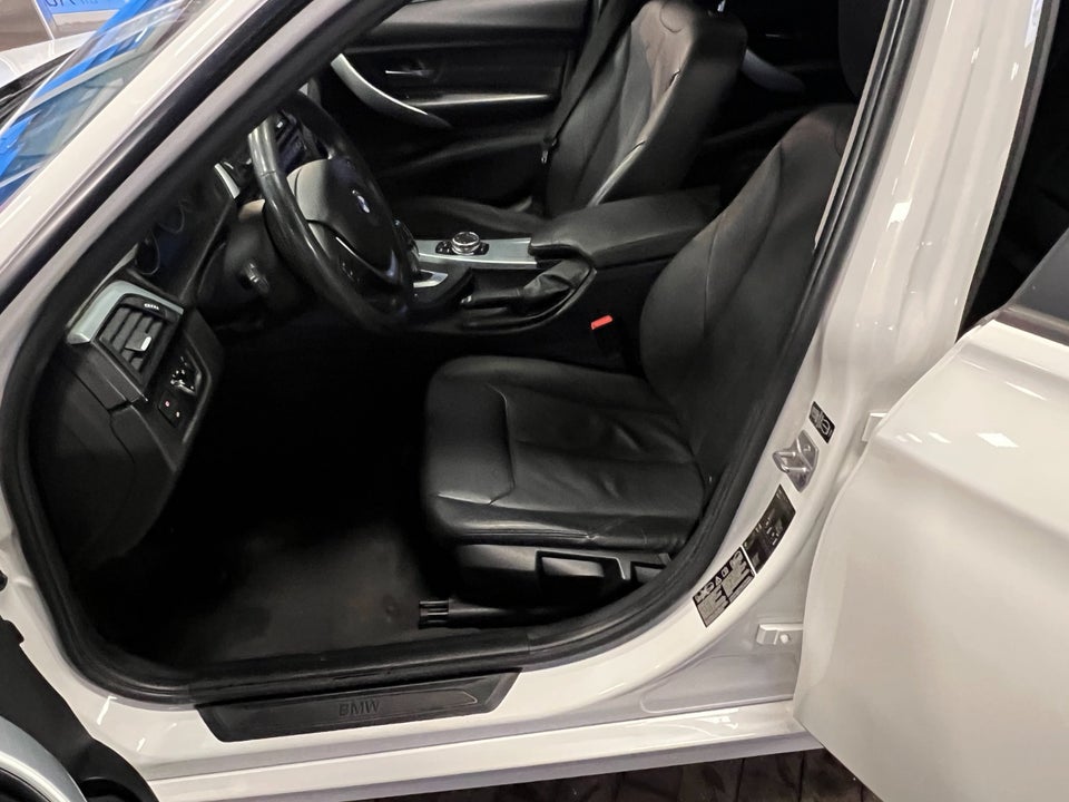 BMW 320d 2,0 Touring xDrive aut. 5d