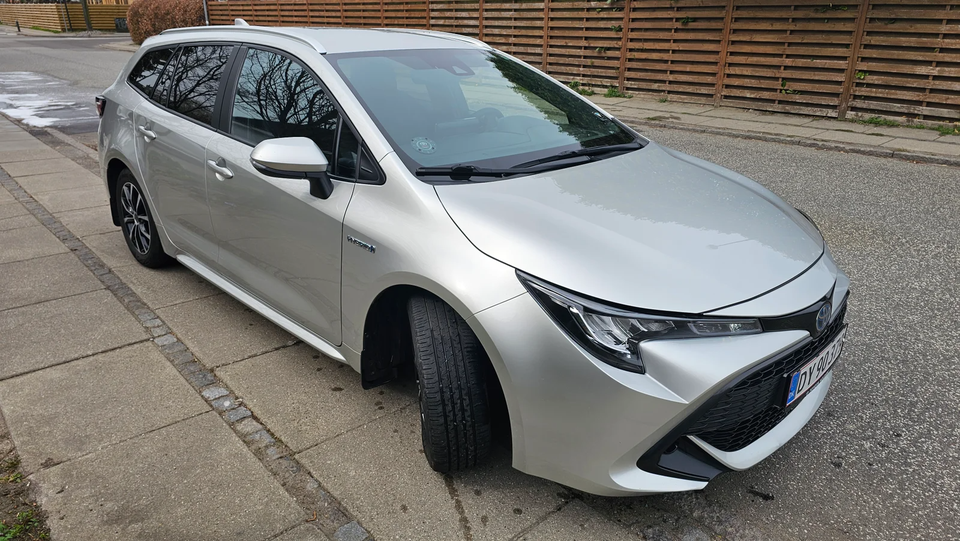 Toyota Corolla 1,8 Hybrid H3 Smart Touring Sports MDS 5d