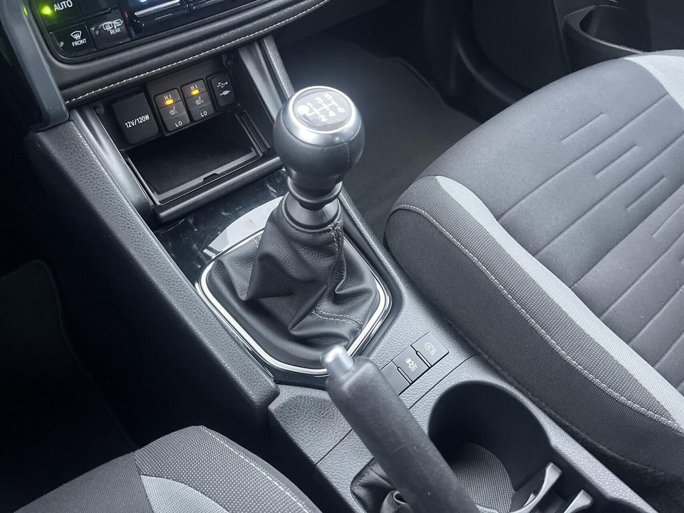 Toyota Auris 1,2 T T2 Comfort 5d