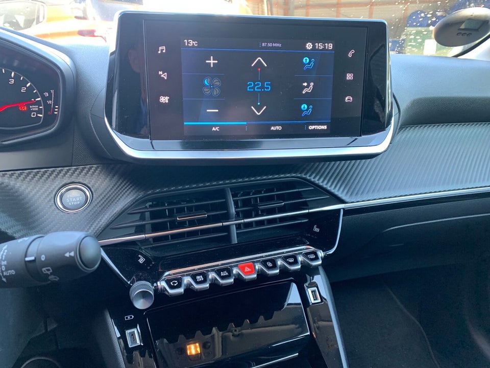 Peugeot 208 1,2 PureTech 100 Vision Sport 5d