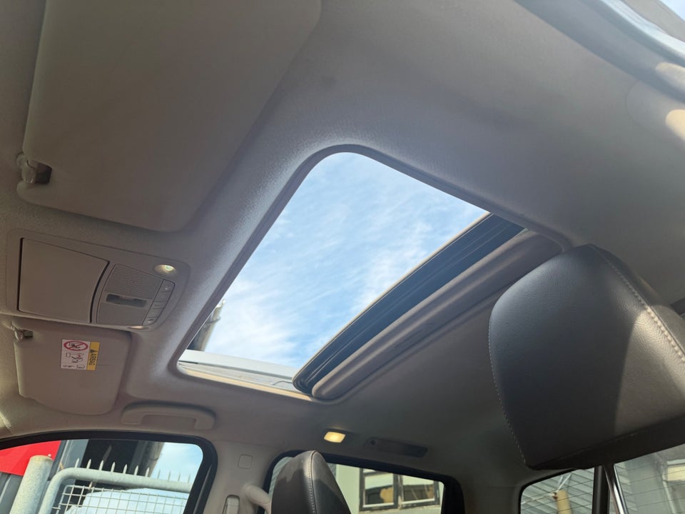 Nissan Navara 2,3 dCi 190 Db.Kab Tekna aut. 4d