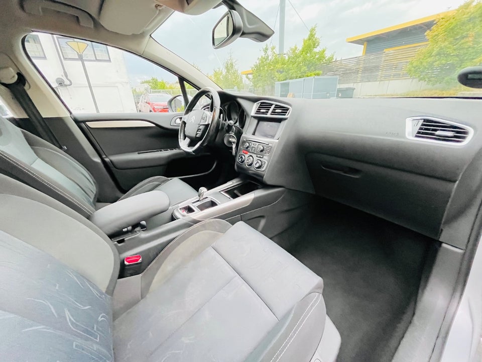 Citroën C4 1,6 e-HDi 112 Seduction E6G 5d