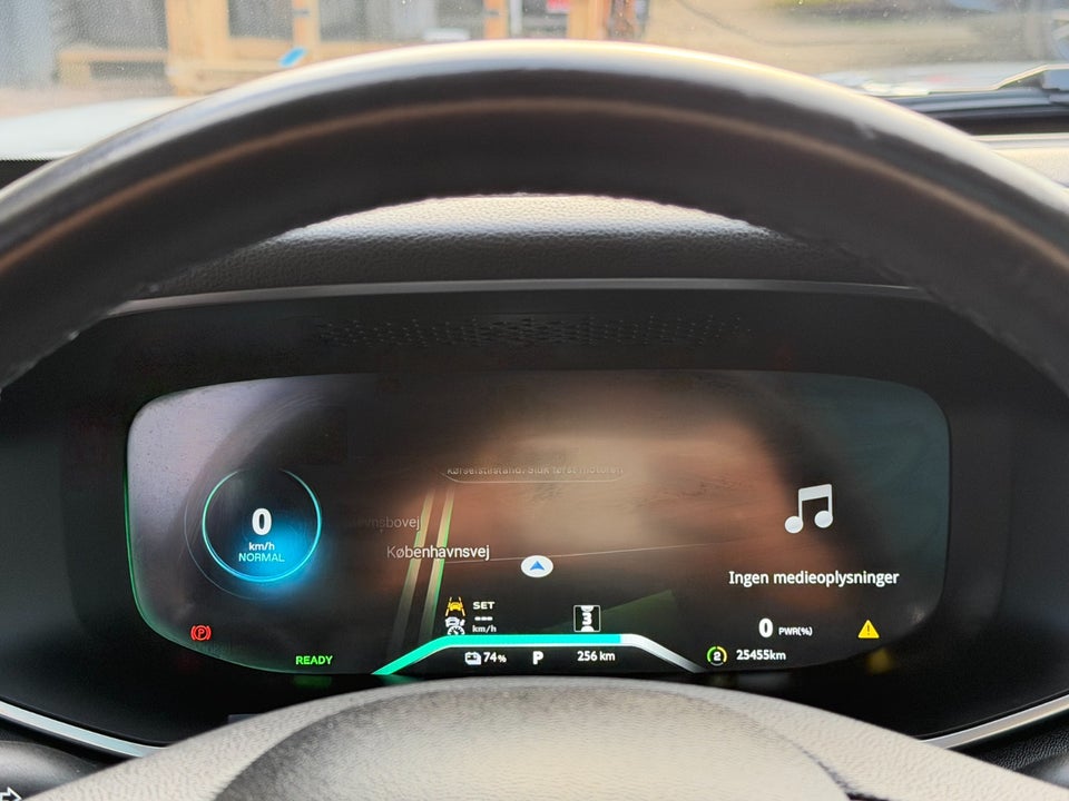 MG Marvel R Luxury 5d