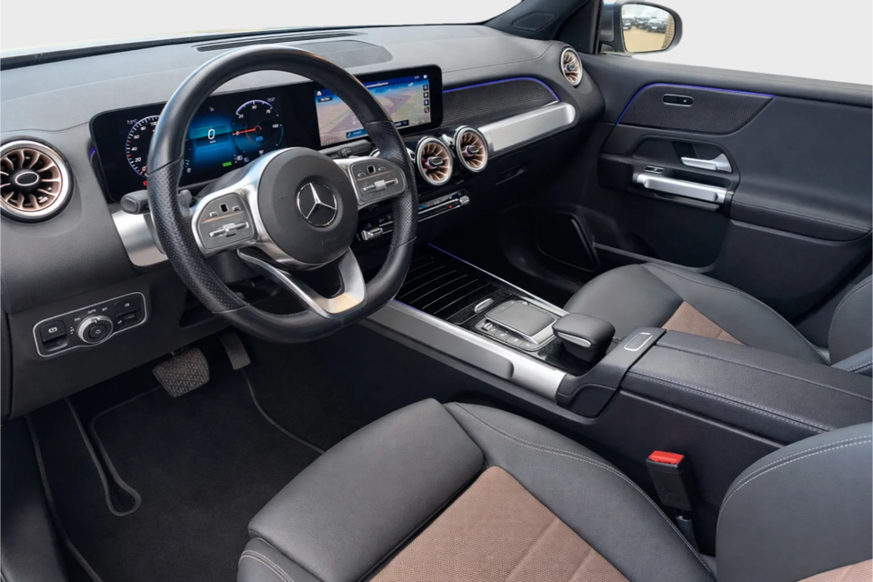 Mercedes EQB300 4Matic 7prs 5d