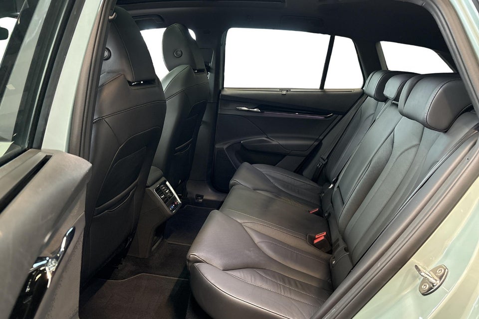 Skoda Enyaq 80x iV Founders Edition 5d