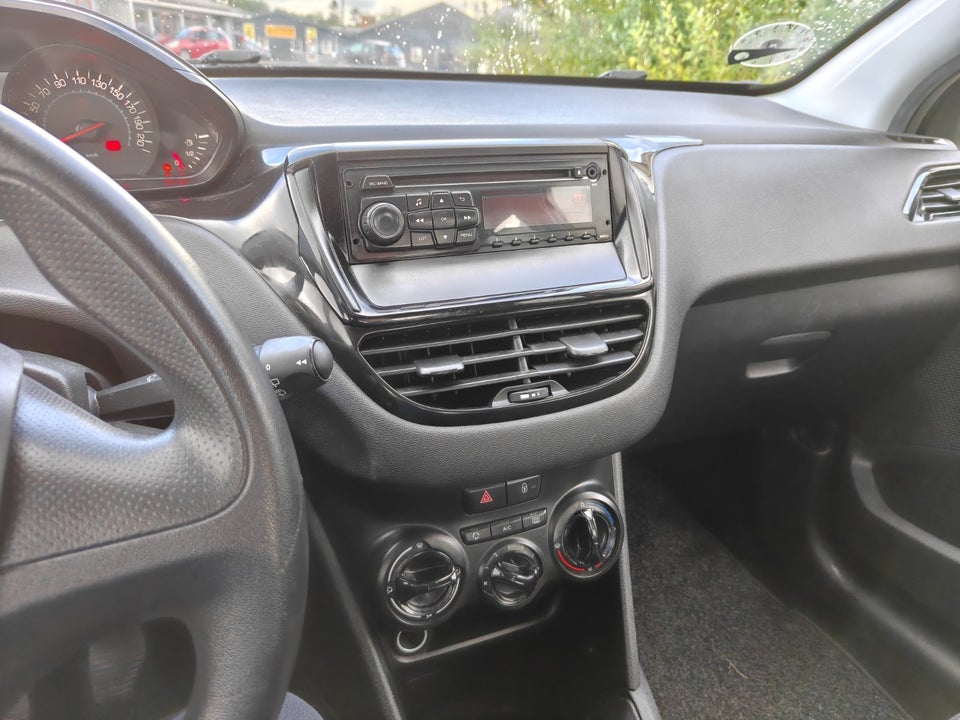 Peugeot 208 1,0 VTi Access Air 5d