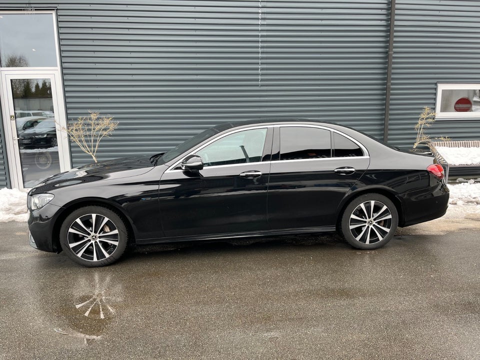 Mercedes E300 de 2,0 AMG Line aut. 4d