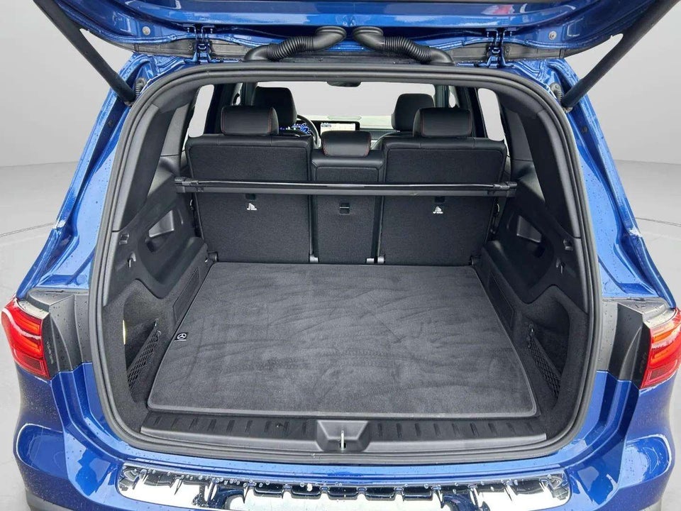 Mercedes EQB300 AMG Line 4Matic 5d