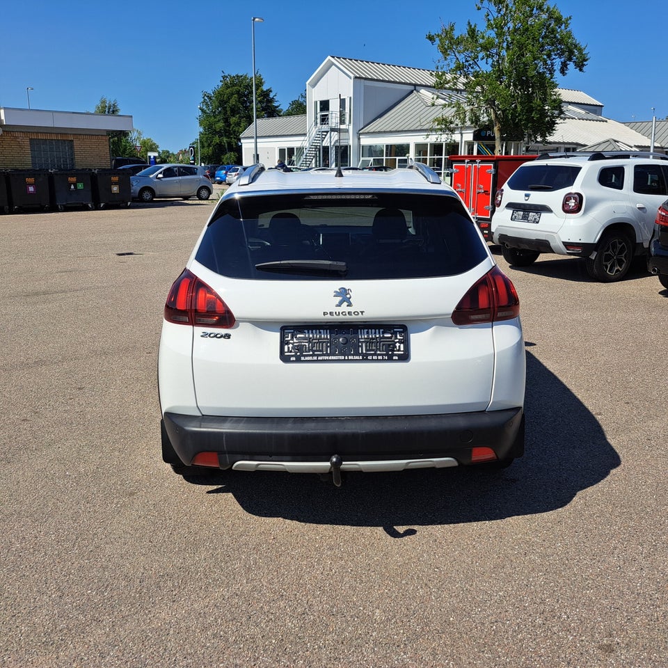 Peugeot 2008 1,6 BlueHDi 100 Allure 5d