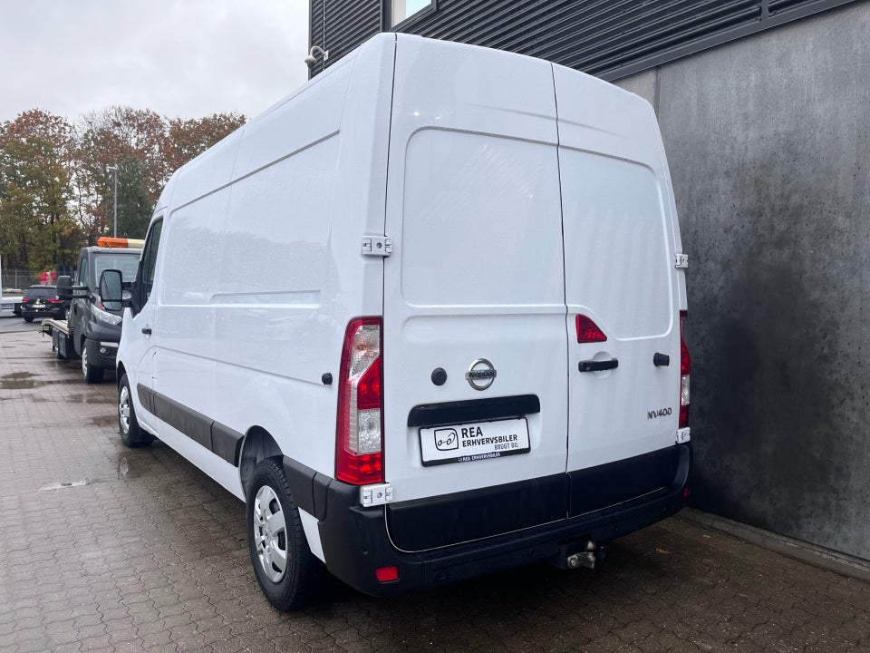 Nissan NV400 2,3 dCi 150 L2H2 Kassevogn