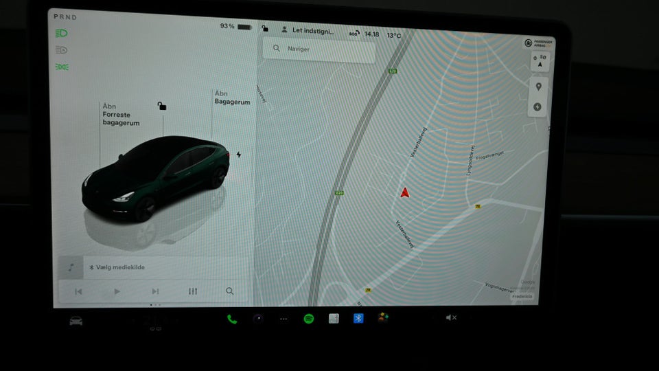 Tesla Model 3 Long Range AWD 4d