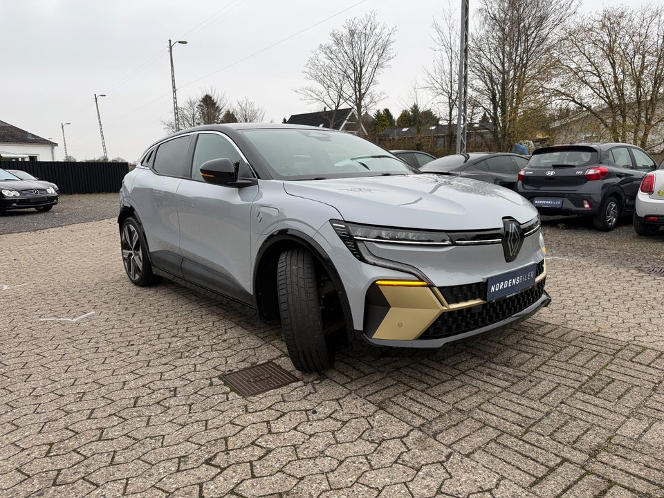 Renault Megane E-Tech 60 Iconic 5d