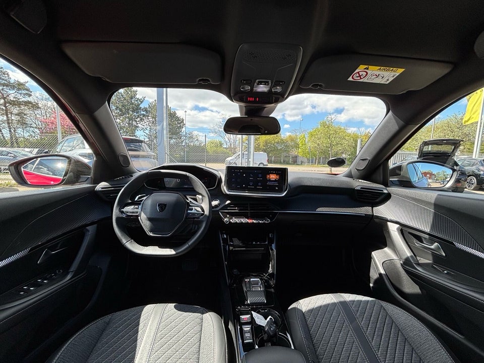 Peugeot 2008 1,2 PureTech 130 Allure EAT8 5d