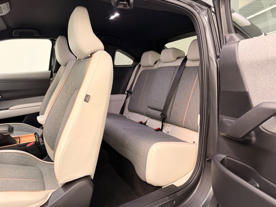 Mazda MX-30 e-SkyActiv Advantage 5d