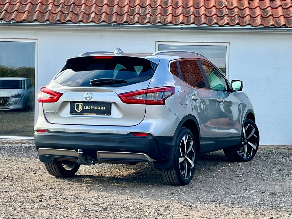 Nissan Qashqai 1,3 Dig-T 160 Tekna 5d