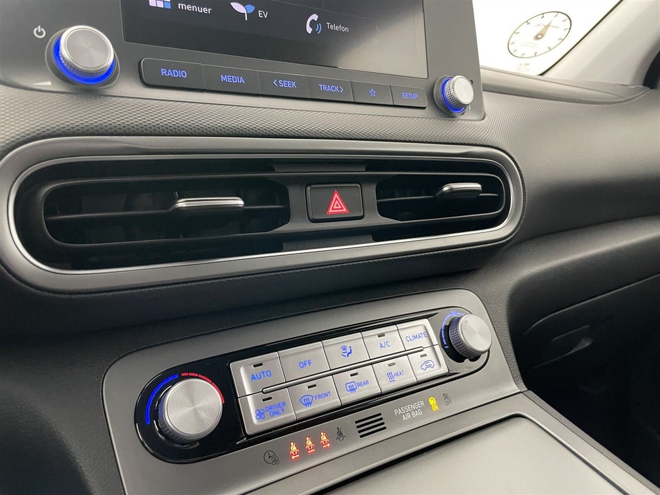 Hyundai Kona 39 EV Essential 5d