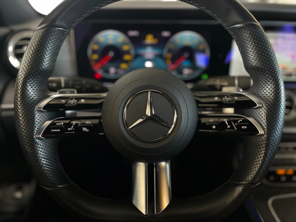 Mercedes E300 de 2,0 AMG Line stc. aut. 5d