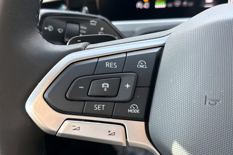 VW Passat 1,5 eHybrid Elegance Variant DSG 5d