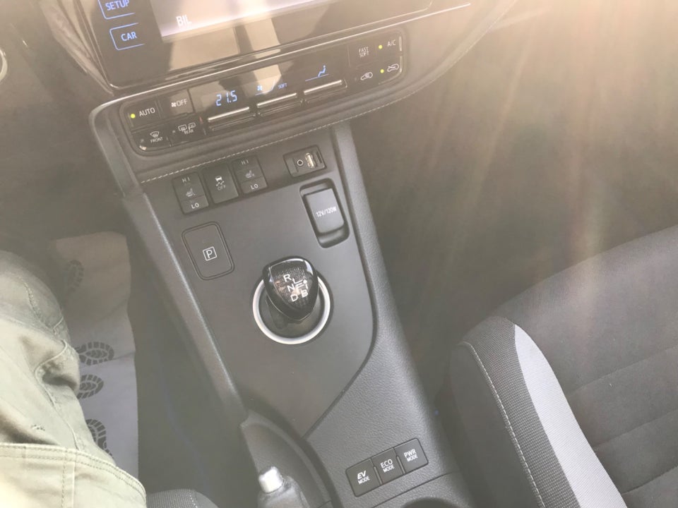 Toyota Auris 1,8 Hybrid H2 Comfort Touring Sports CVT 5d