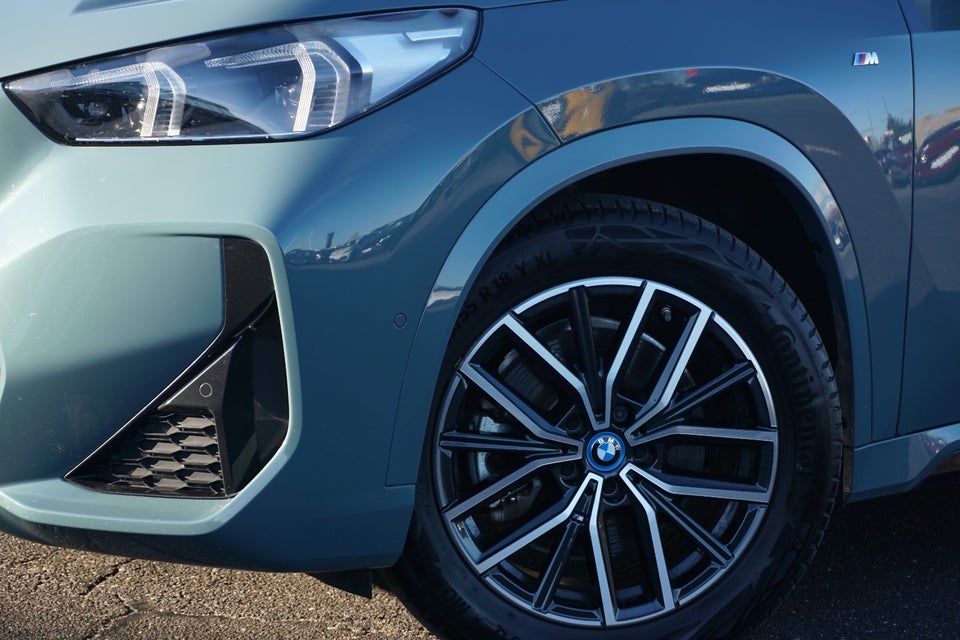 BMW iX1 xDrive30 Fully Charged M-Sport 5d