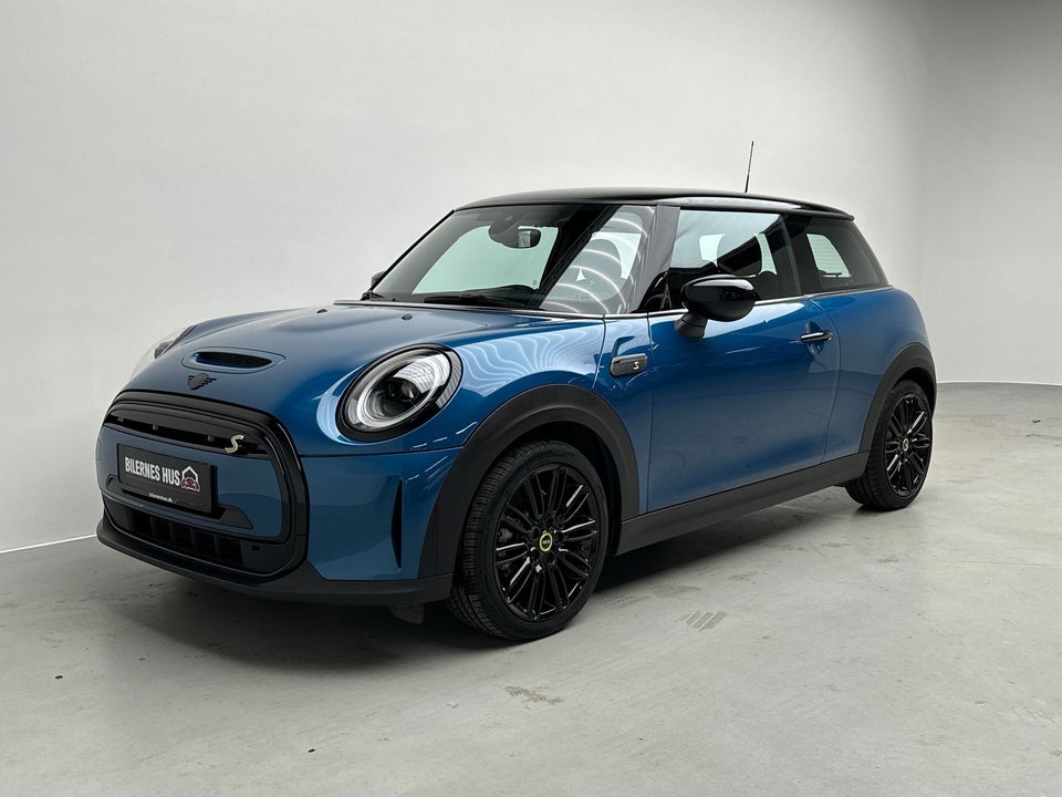 MINI Cooper SE Essential 3d