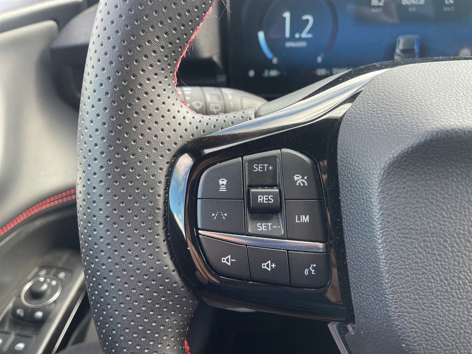 Ford Puma 1,0 EcoBoost mHEV ST-Line X 5d