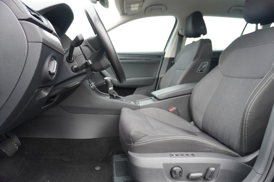 Skoda Superb 1,4 TSi iV Plus Combi DSG 5d
