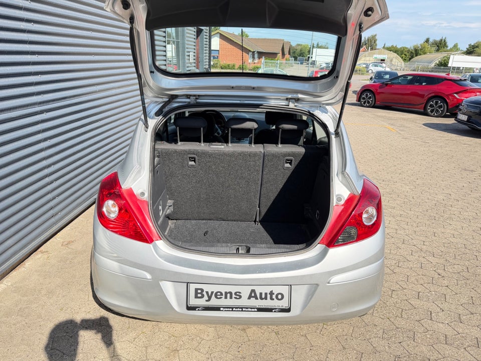 Opel Corsa 1,2 16V Cosmo 3d