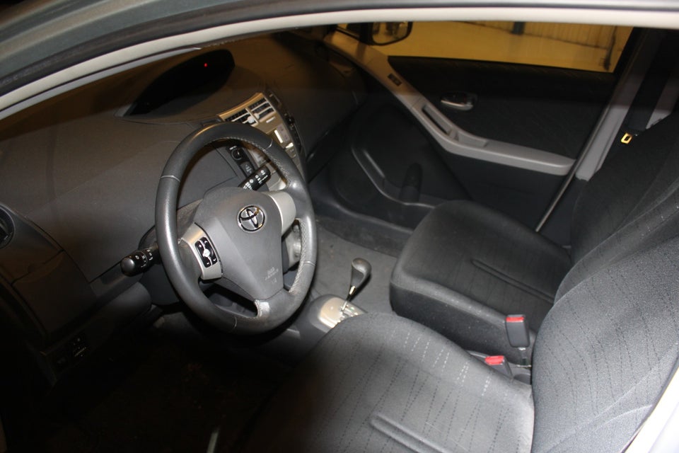 Toyota Yaris 1,3 Luna M/M 5d