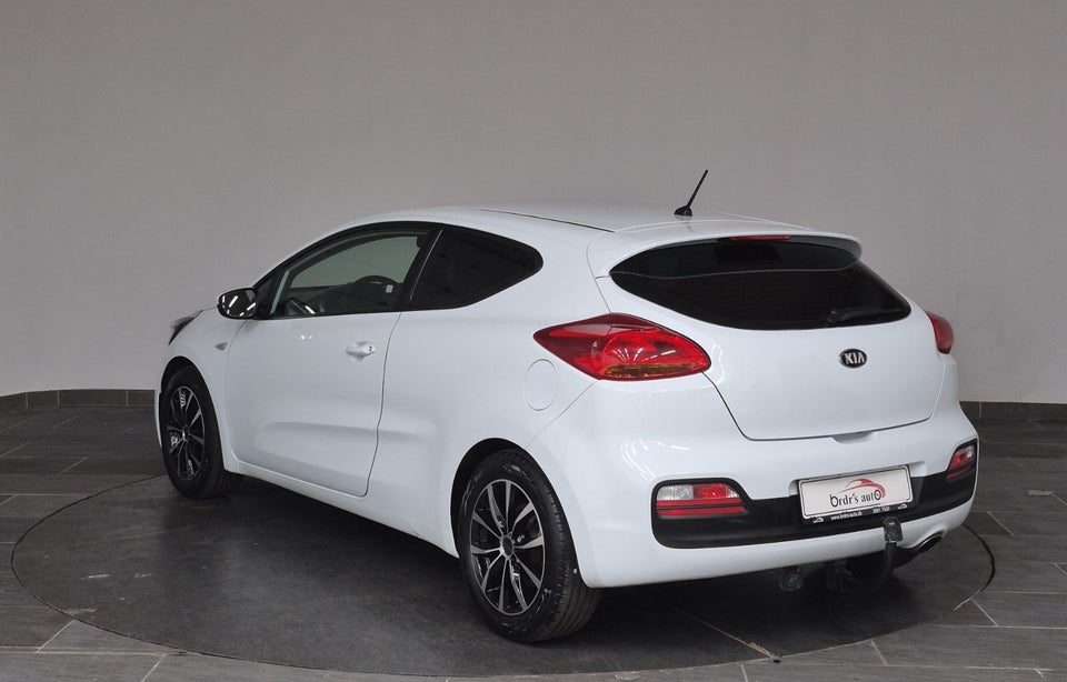 Kia ProCeed 1,4 CVVT Style+ 3d