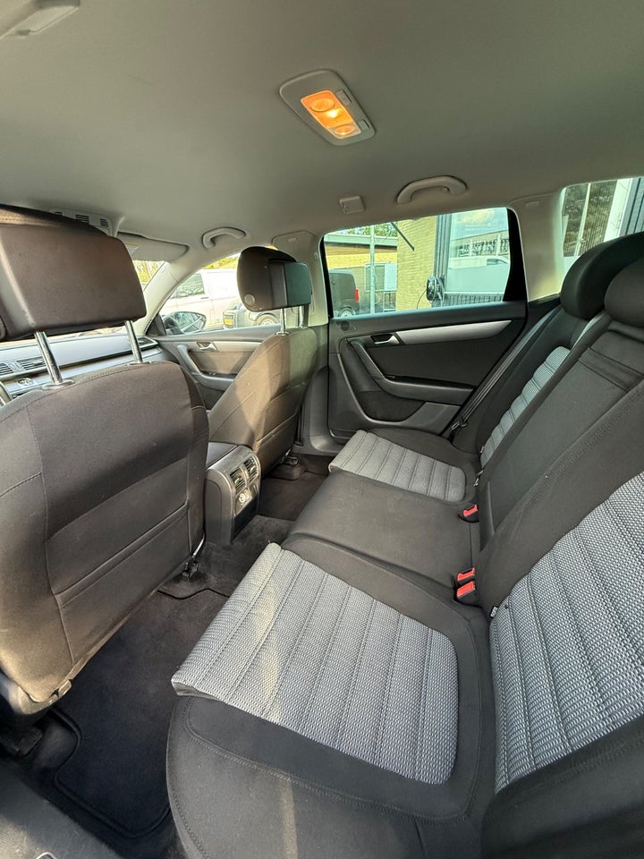 VW Passat 2,0 TDi 140 Highline Variant DSG BMT 5d