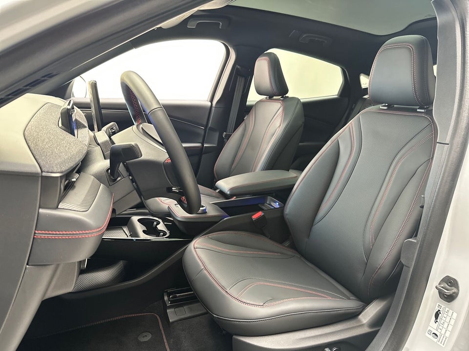Ford Mustang Mach-E 91 Premium Extended Range AWD 5d