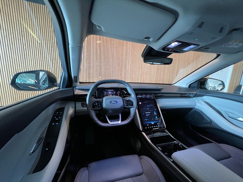 Ford Explorer 77 Select Extended Range 5d