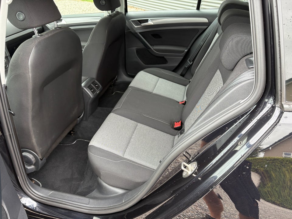 VW Golf VII 1,4 TSi 125 Comfortline Variant BMT 5d