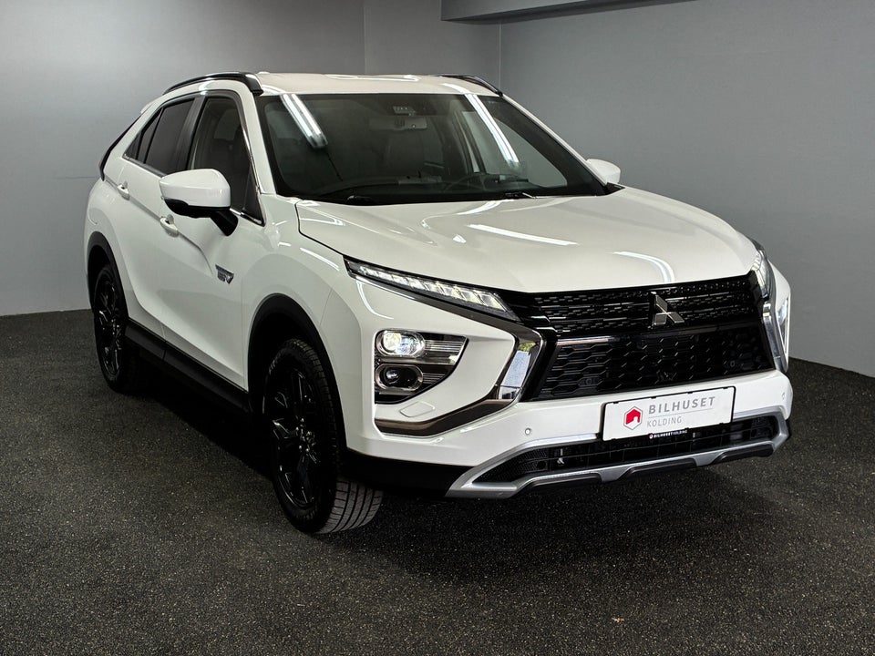 Mitsubishi Eclipse Cross 2,4 PHEV Intense CVT 4WD 5d