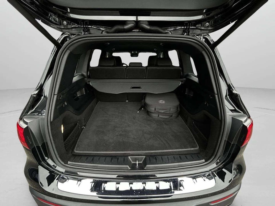 Mercedes EQB300 AMG Line 4Matic 5d