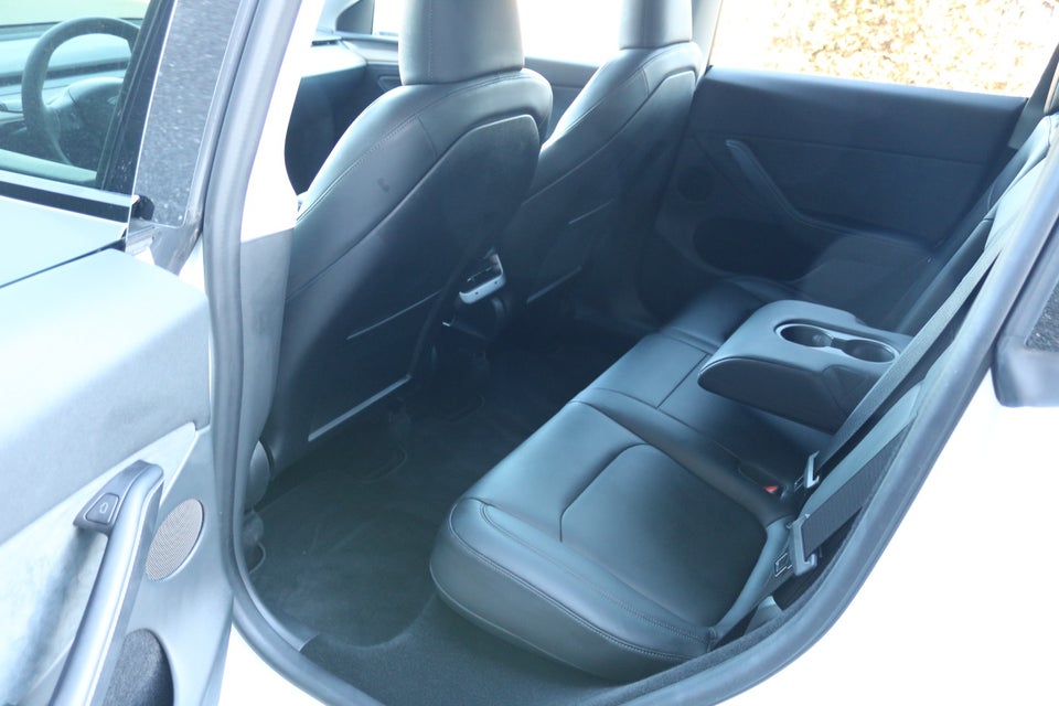 Tesla Model Y Long Range RWD 5d