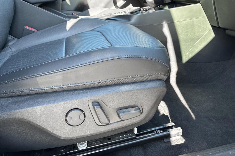 Kia Niro 64 EV Premium 5d