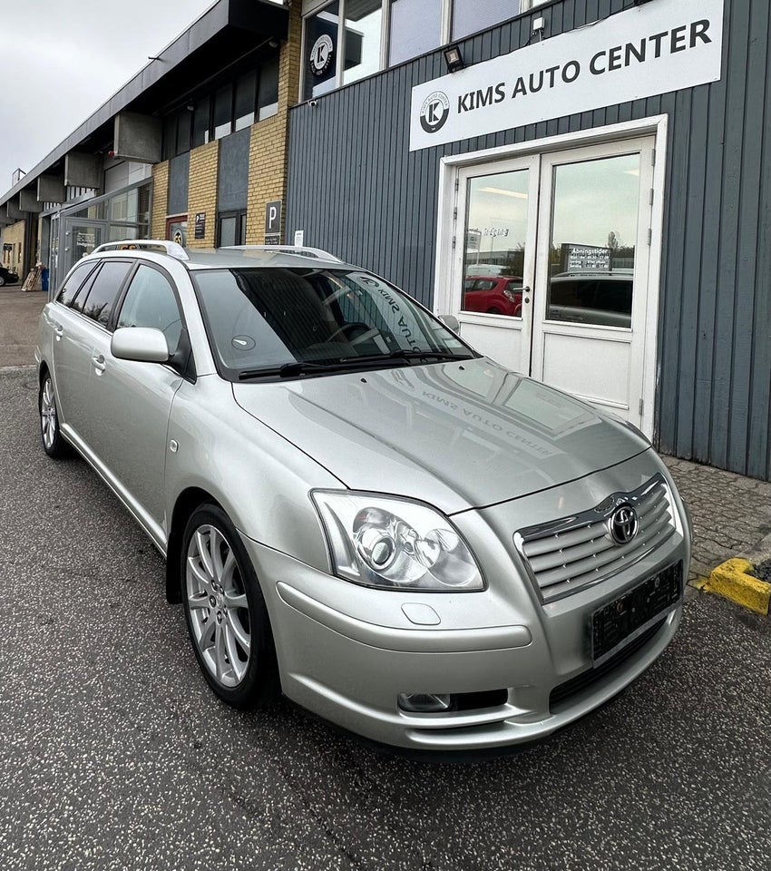 Toyota Avensis 2,0 VVT-i Executive stc. aut. 5d