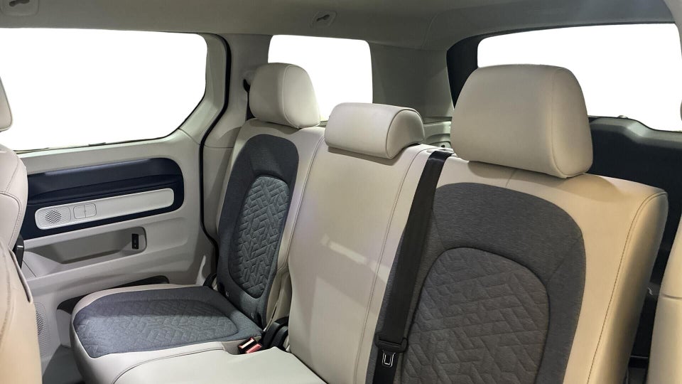 VW ID.Buzz 77 Pro SWB 5d