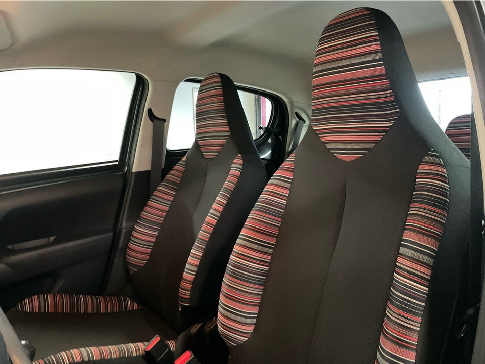 Citroën C1 1,0 VTi Shine 5d