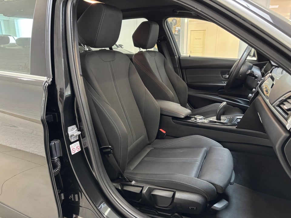 BMW 320d 2,0 Sport Line aut. 4d