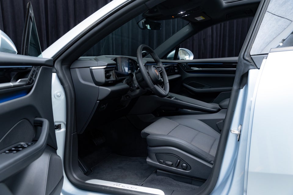 Porsche Macan 5d