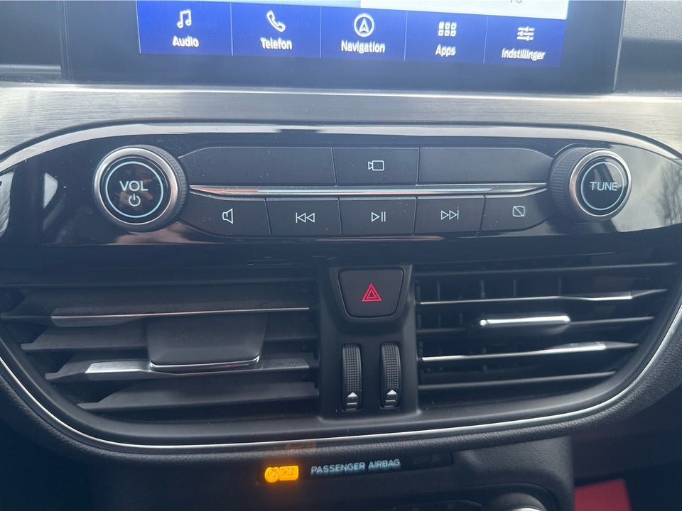 Ford Kuga 2,5 PHEV Titanium CVT 5d